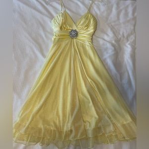 My Michelle yellow dress size small